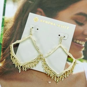 KENDRA SCOTT Lacy Drop earrings in Gold